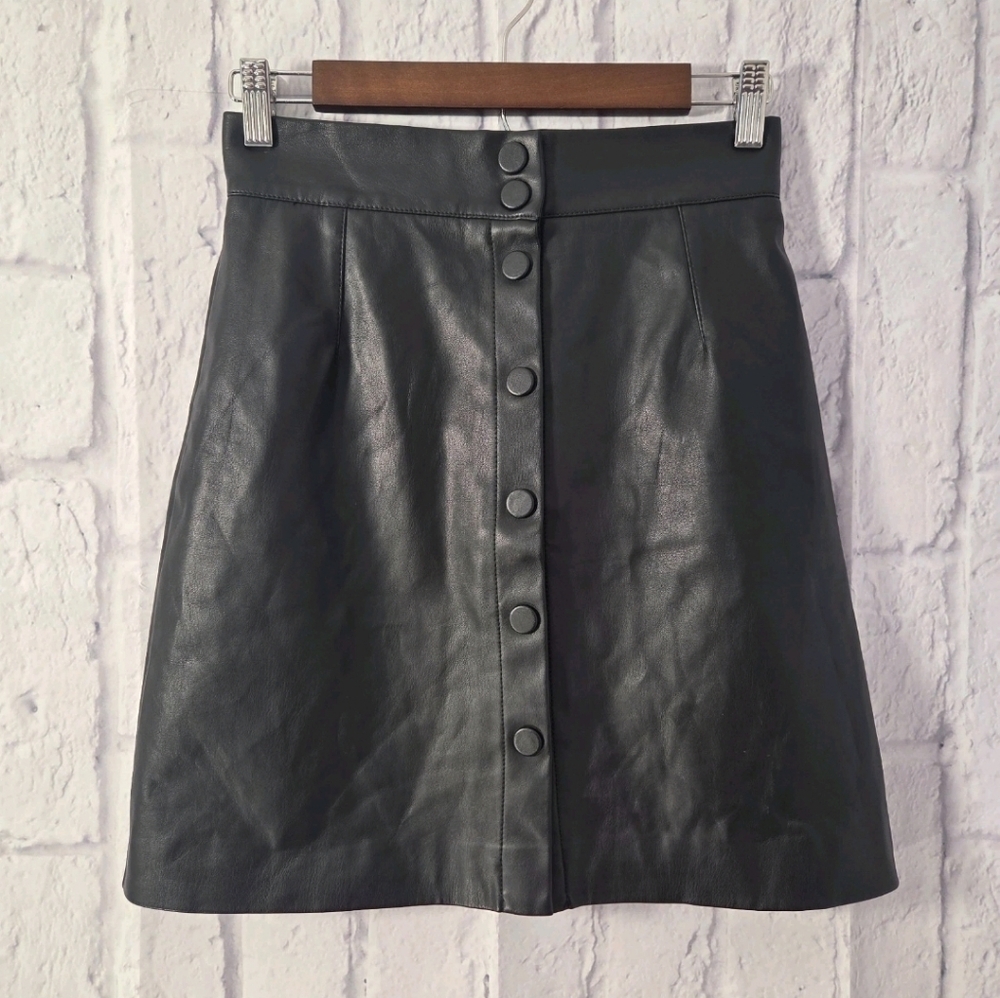 H&M Size 4 Black Snap Button Front Faux Leather Lined Short Skirt